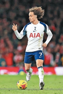 [东方报]歐冠：PSG唔齊腳半場細最穩[11-26]