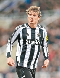 [东方报]英聯盃：喜鵲省招牌打爆富咸[12-17]