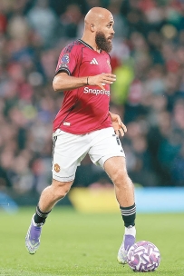 [东方报]英超：恭候愛華頓食過翻尋味 曼聯閃電戰半W[11-24]