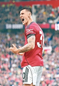 [东方报]英超：紅魔衝前4轟列做大事[01-04]