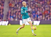 [东方报]英超：紅軍有森有力大反擊[02-22]