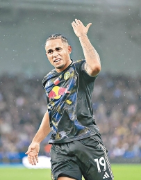 [东方报]英超：爭入前4車仔轟列做大事[02-10]