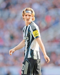 [东方报]英超：紐卡素趁病攞命火燒森林[10-05]