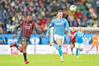 [东方报]意超盃：拿玻里博洛蓄細爭霸[12-22]