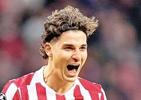 [东方报]西超盃：麥總缺陣！艦隊折箭撐馬體會[01-08]