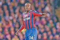 [东方报]英超：曼聯殘陣焗宮捱細界[11-30]