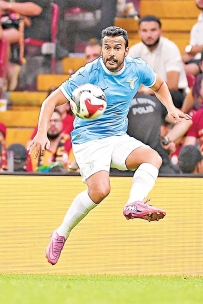 [东方报]意甲：薩斯索羅弗爆下盤追素[03-09]