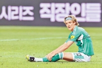 [东方报]熱身賽：紐記未回氣悶鬥馬體會[08-09]