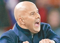 [东方报]英超：施洛轉Plan捧紅軍半場細[11-22]